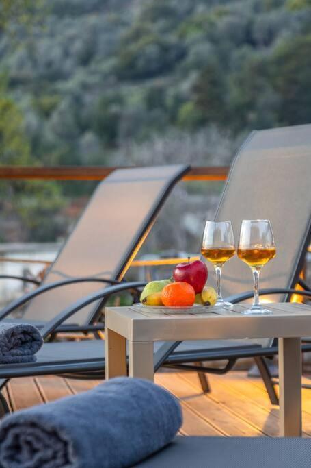 Traditional House With Private Pool Rethymno  Bagian luar foto