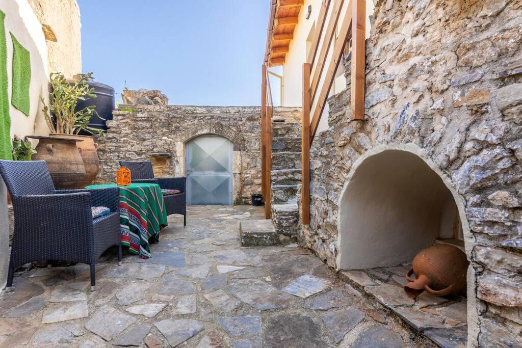 Traditional House With Private Pool Rethymno  Bagian luar foto
