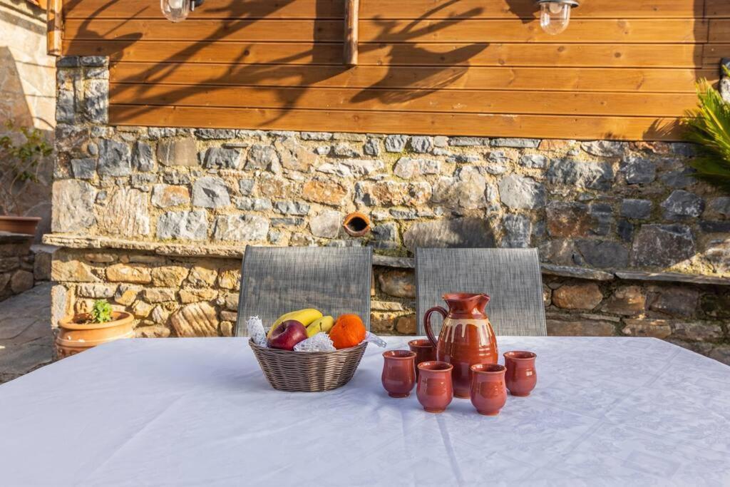 Traditional House With Private Pool Rethymno  Bagian luar foto