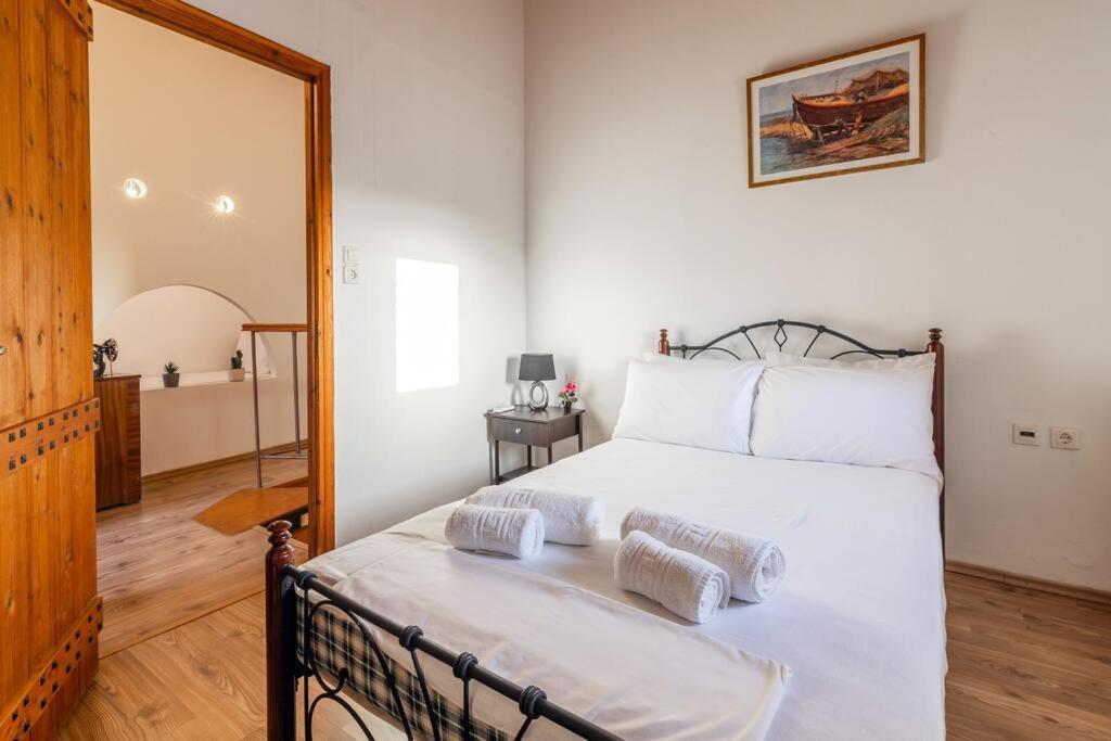 Traditional House With Private Pool Rethymno  Bagian luar foto