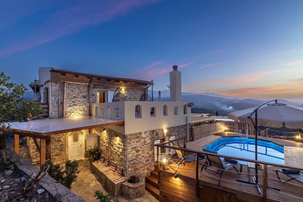Traditional House With Private Pool Rethymno  Bagian luar foto