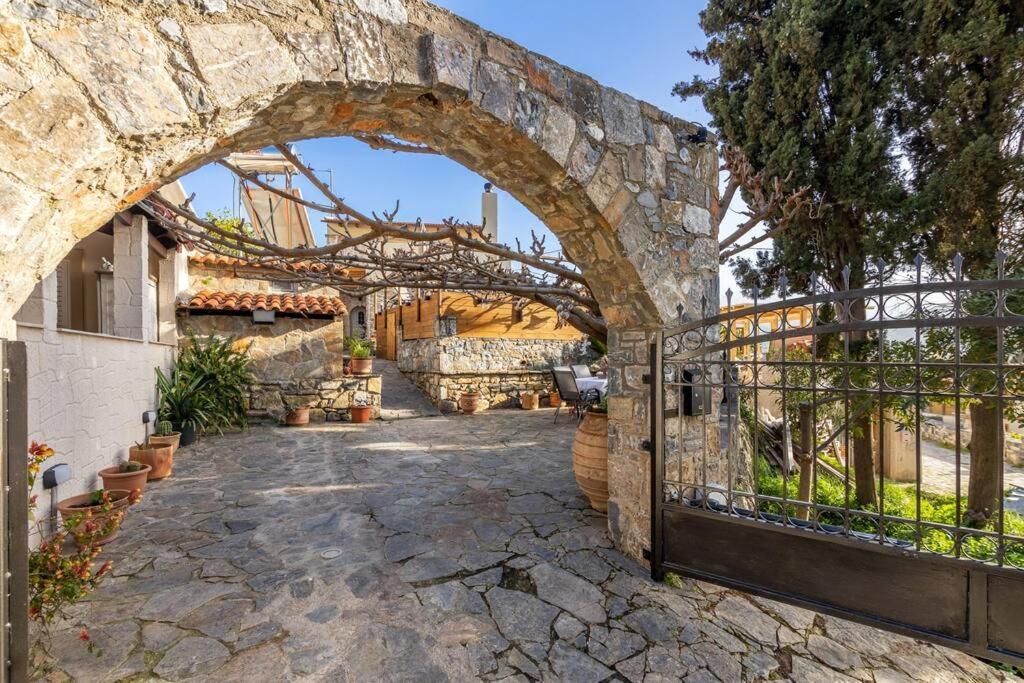 Traditional House With Private Pool Rethymno  Bagian luar foto